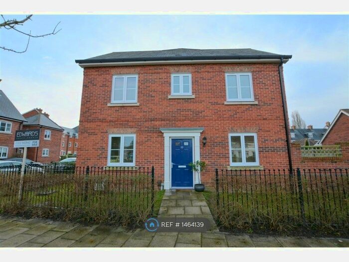 3 Bedroom Semi-Detached House To Rent In Griffin Close, Wimborne, BH21