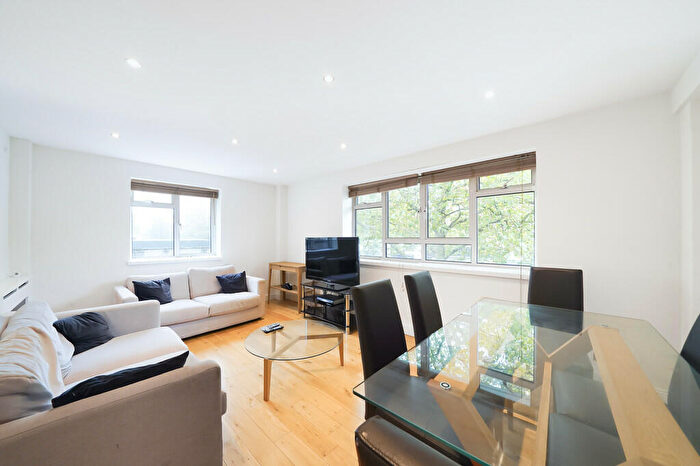 2 Bedroom Flat To Rent In Fettes House, Wellington Road, St Johns Wood, NW8