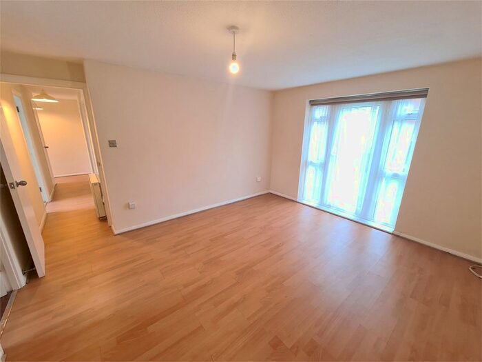 2 Bedroom Flat To Rent In New Ash Close, East Finchley, N2
