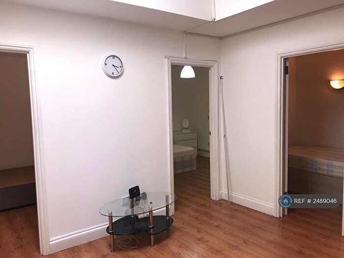 3 Bedroom Flat To Rent In Cricklewood Broadway, London, NW2