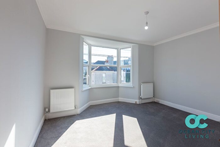 2 Bedroom Flat To Rent In Beechwood Avenue, Plymouth, PL4