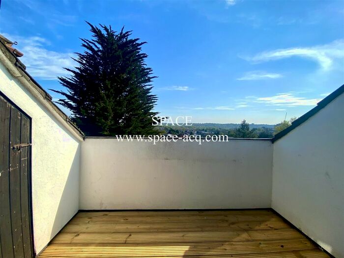 2 Bedroom Flat To Rent In Leaf House, King Edward Road, Barnet, EN5