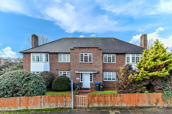 2 Bedroom Flat To Rent In Springfield Road, Wimbledon, SW19