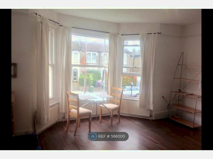 1 Bedroom Flat To Rent In Streatham Common, London, SW16