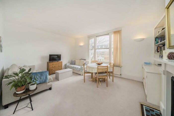 2 Bedroom Flat To Rent In Wandsworth Bridge Road, London, SW6
