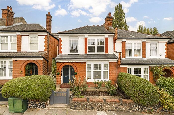 2 Bedroom Maisonette For Sale In Kingsthorpe Road, Sydenham, SE26
