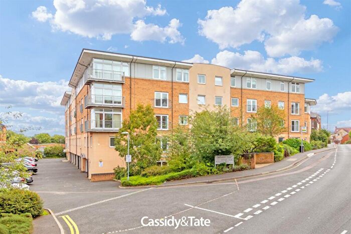 2 Bedroom Flat To Rent In Centurion Court, Camp Road, St Albans, AL1