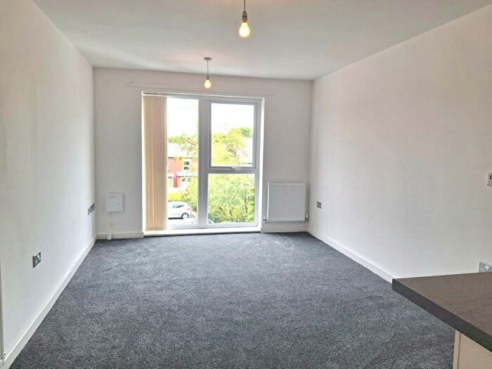 2 Bedroom Flat To Rent In Manchester Road, Altrincham, WA14