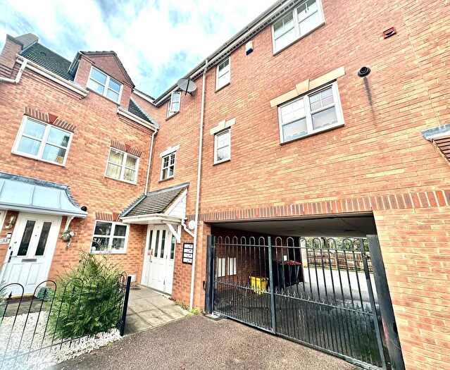 2 Bedroom Apartment To Rent In Haynes Road, Bedford, MK42