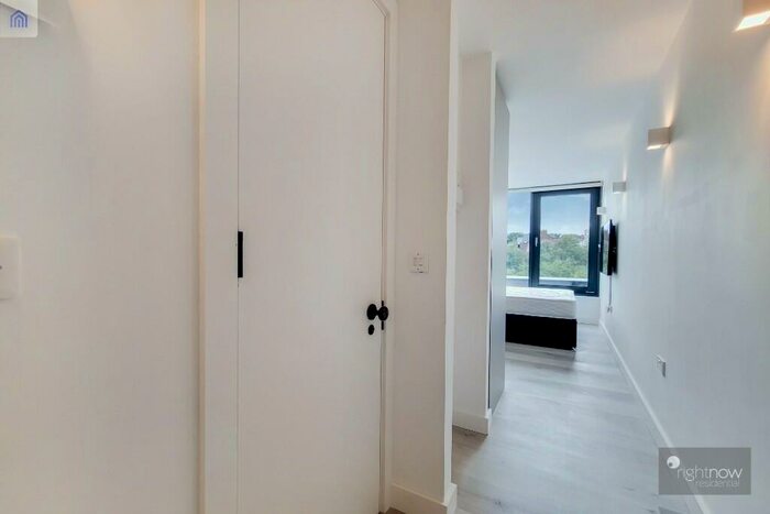 Studio To Rent In Charlton Church Lane, London, SE7