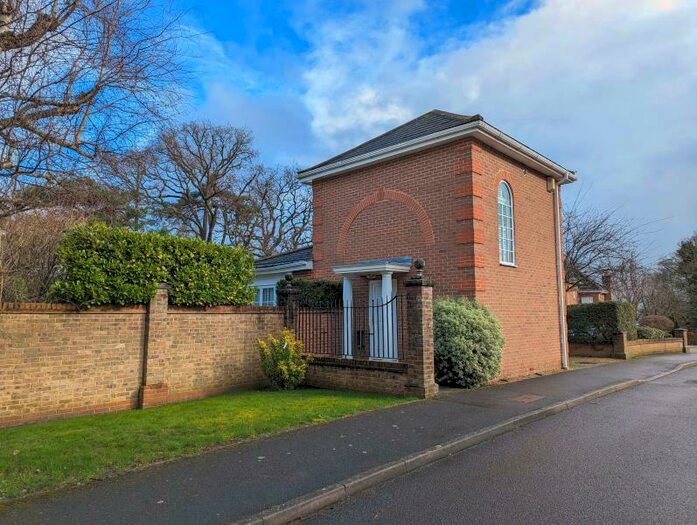 1 Bedroom Detached House To Rent In Hook Heath, GU22