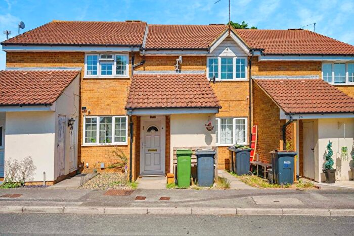 1 Bedroom House For Sale In Malham Close, Luton, Bedfordshire, LU4