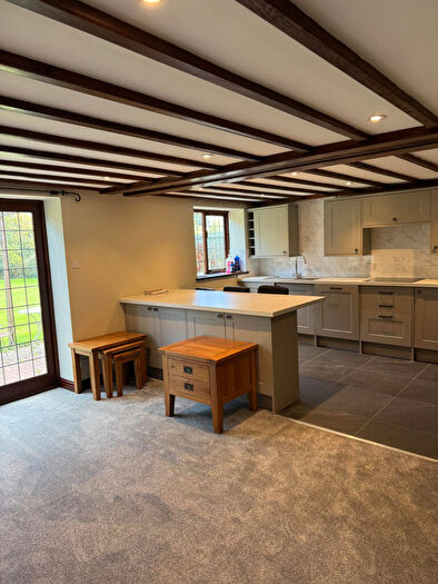 2 Bedroom Barn Conversion To Rent In Wilicote Pastures, CV37