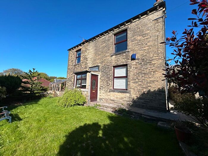 2 Bedroom Detached House To Rent In Shelf Moor Road, Halifax, West Yorkshire, HX3