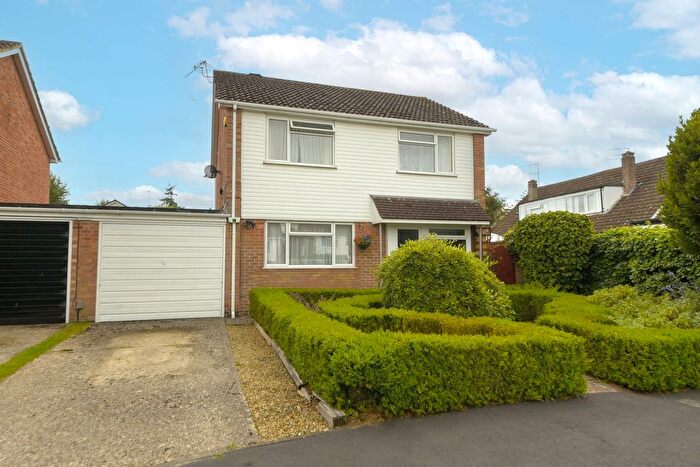 4 Bedroom Detached House For Sale In Cowslade, Speen, Newbury, RG14