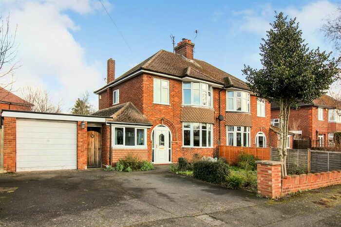 3 Bedroom Semi-Detached House To Rent In Middle Road, Aylesbury, HP21