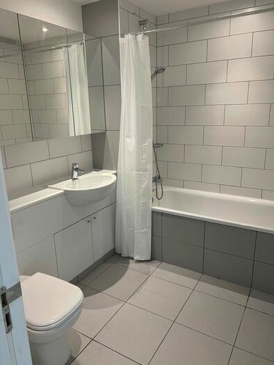 2 Bedroom Flat To Rent In Torbay Lane, London, NW1