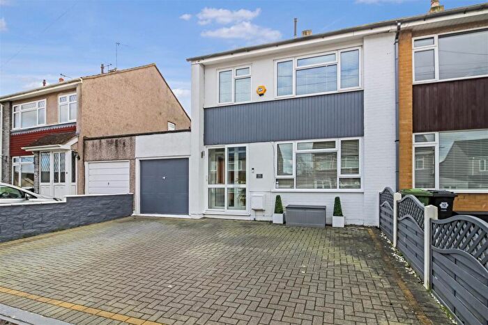 3 Bedroom Semi Detached House For Sale In Heath Rise, Barrs Court, BS30