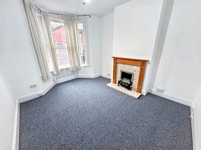4 Bedroom Property To Rent In Holbrook Road, Stratford, E15