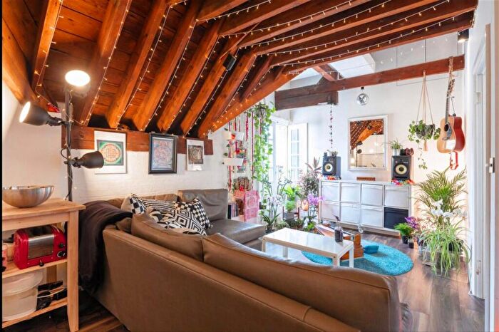 2 Bedroom Apartment To Rent In Calvert Avenue, Shoreditch, E2