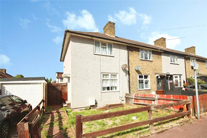 2 Bedroom End Of Terrace House To Rent In Harrison Road, Dagenham, RM10