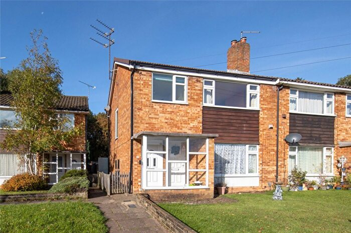 2 Bedroom Maisonette To Rent In Hitchin Road, Luton, Bedfordshire, LU2