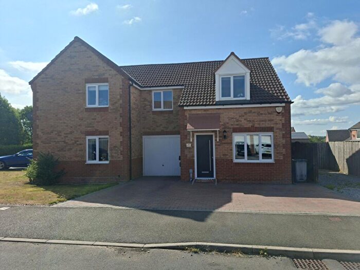 3 Bedroom Semi-Detached House For Sale In Merryton Crescent, Sheffield, S5