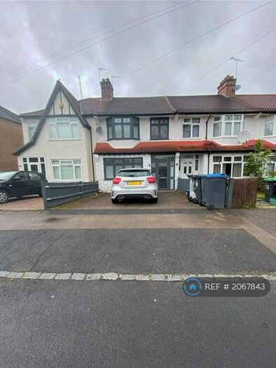 3 Bedroom Terraced House To Rent In Braemar Avenue, South Croydon, CR2
