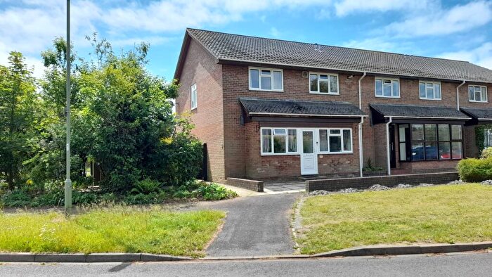 2 Bedroom Flat To Rent In Everton, Lymington, Hampshire, SO41