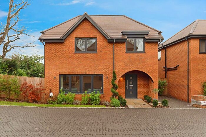 5 Bedroom Detached House For Sale In Chartland Close, Leatherhead Road, Great Bookham, Surrey, KT23
