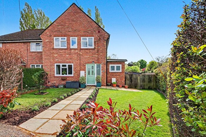 3 Bedroom Semi-Detached House For Sale In Penfords Paddock, Bishops Waltham, SO32