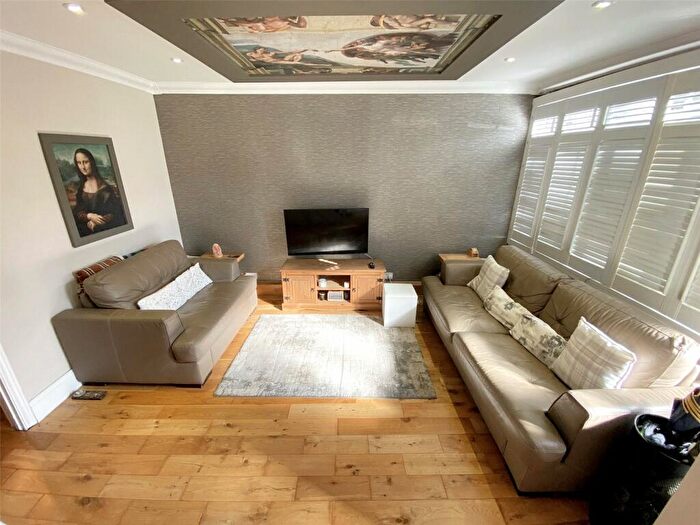 3 Bedroom Terraced House For Sale In Rowley Avenue, Sidcup, DA15