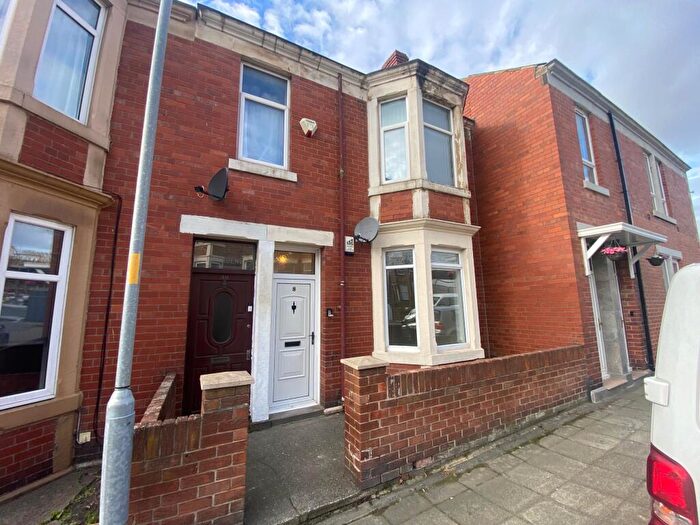 2 Bedroom Flat To Rent In Fern Dene Road, Gateshead, NE8