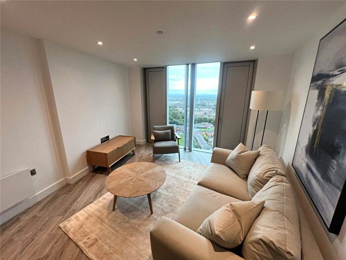1 Bedroom Apartment For Sale In Thr, Silvercroft Street, Manchester, M15