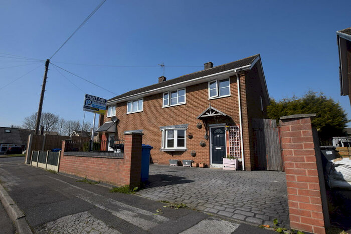 3 Bedroom Semi-Detached House To Rent In Vicarage Road, Mickleover, Derby, Derbyshire, DE3