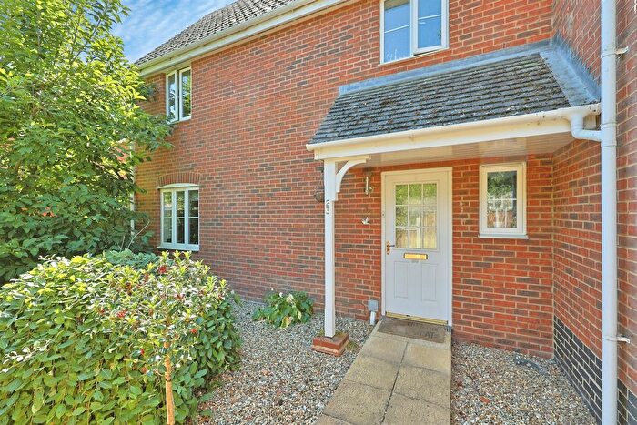 3 Bedroom Semi-Detached House For Sale In Roe Drive, Norwich, NR5