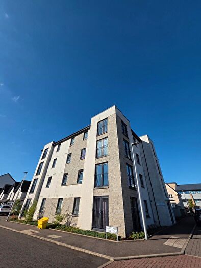 2 Bedroom Apartment To Rent In Craw Yard Drive, Edinburgh, EH12