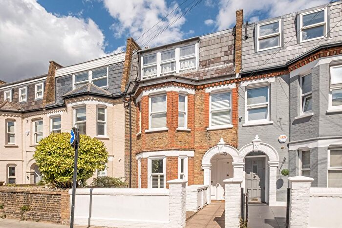 2 Bedroom Flat For Sale In Burlington Road, London, SW6
