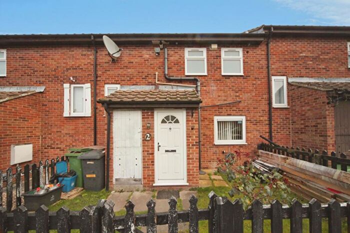 2 Bedroom Terraced House For Sale In Marlin Road, Luton, LU4