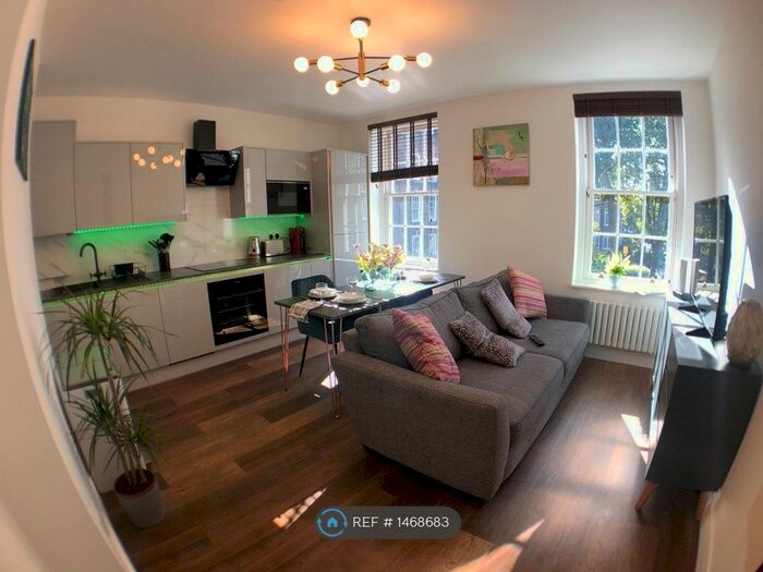 2 Bedroom Flat To Rent In Walnut Tree Walk, London, SE11