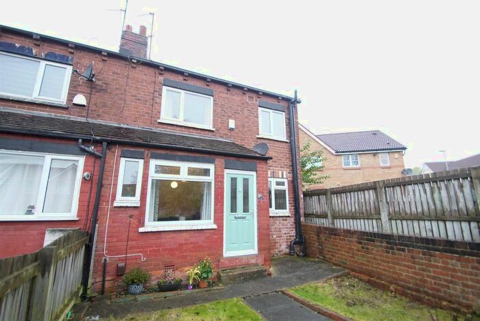 2 Bedroom End Of Terrace House To Rent In Roseneath Street, Leeds, LS12