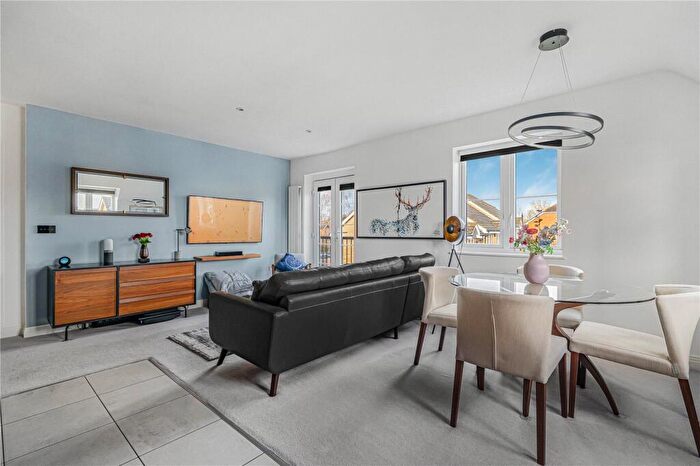 2 Bedroom Apartment For Sale In Brookwood Farm Drive, Knaphill, Woking, Surrey, GU21