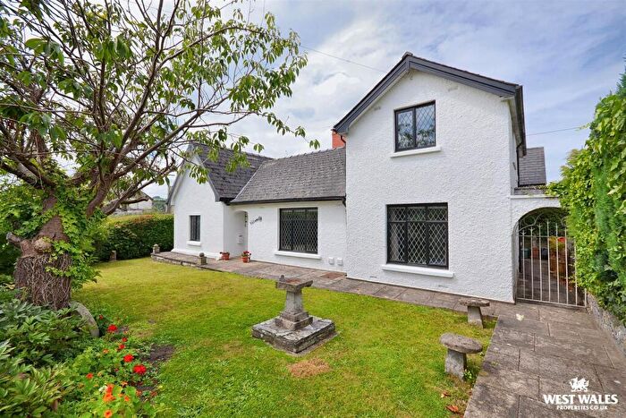 3 Bedroom Semi-Detached House For Sale In Pontycleifion, Cardigan, SA43