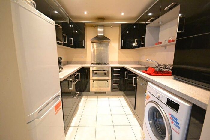 2 Bedroom Flat To Rent In Watkin Road, Leicester, LE2