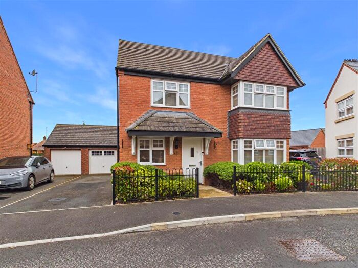4 Bedroom Detached House For Sale In Roebuck Road, Stratford Upon Avon, CV37