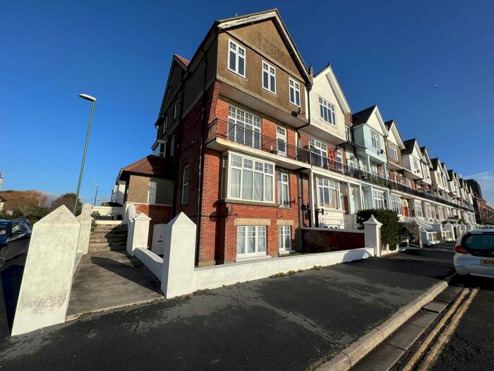 1 Bedroom Flat To Rent In South Terrace, Littlehampton, BN17