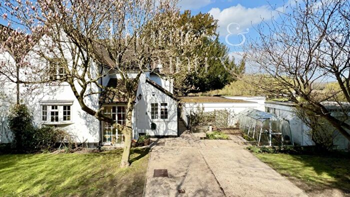 3 Bedroom Cottage For Sale In River Side Property - Temple Mill Cottages, Ft Garden Ft Mooring, Marlow, SL7