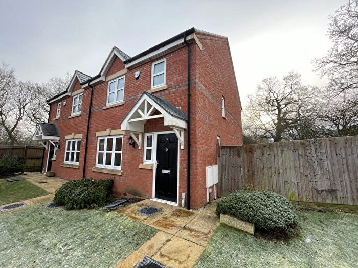 3 Bedroom Semi-Detached House To Rent In Hopkinson Close, Alfreton, DE55