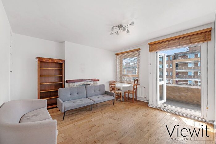 3 Bedroom Flat To Rent In Mccormick House, Tulse Hill, London, SW2