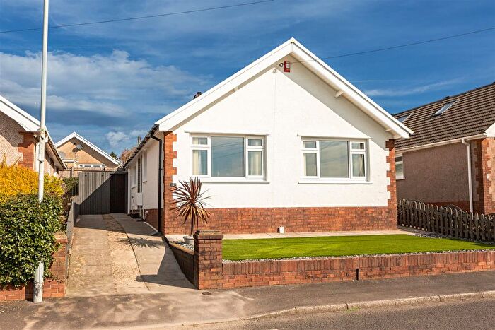 3 Bedroom Detached Bungalow For Sale In Bryn Eglur Road, Morriston, Swansea, SA6
